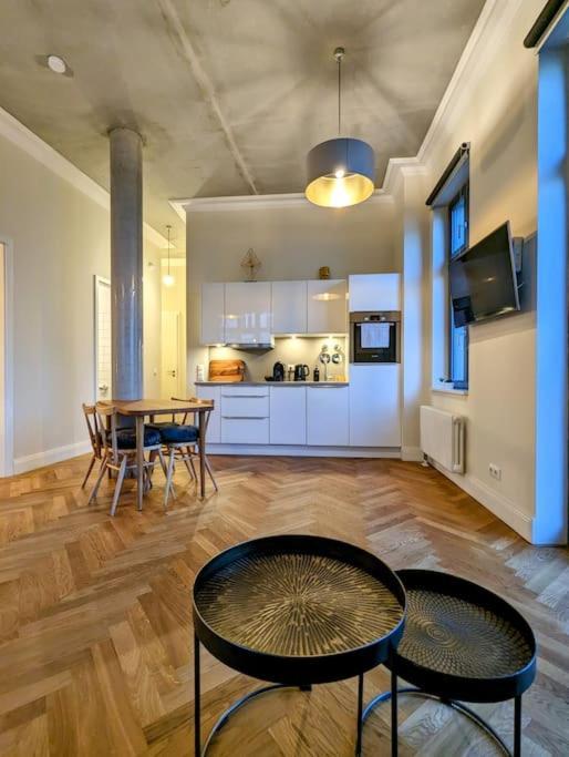 Modern Building With Vertical Garden & 2 Bedrooms Apartment *